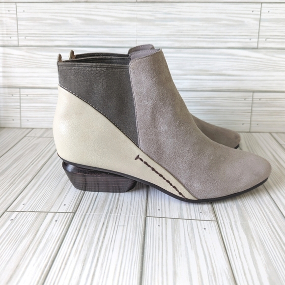 Naked Feet Suede and Leather Booties with Stacked Heel in Gray and Cream Size 6 - Picture 6 of 11